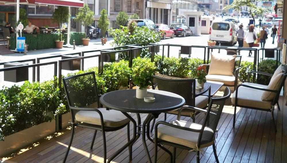 Senator Taksim Otel 4*